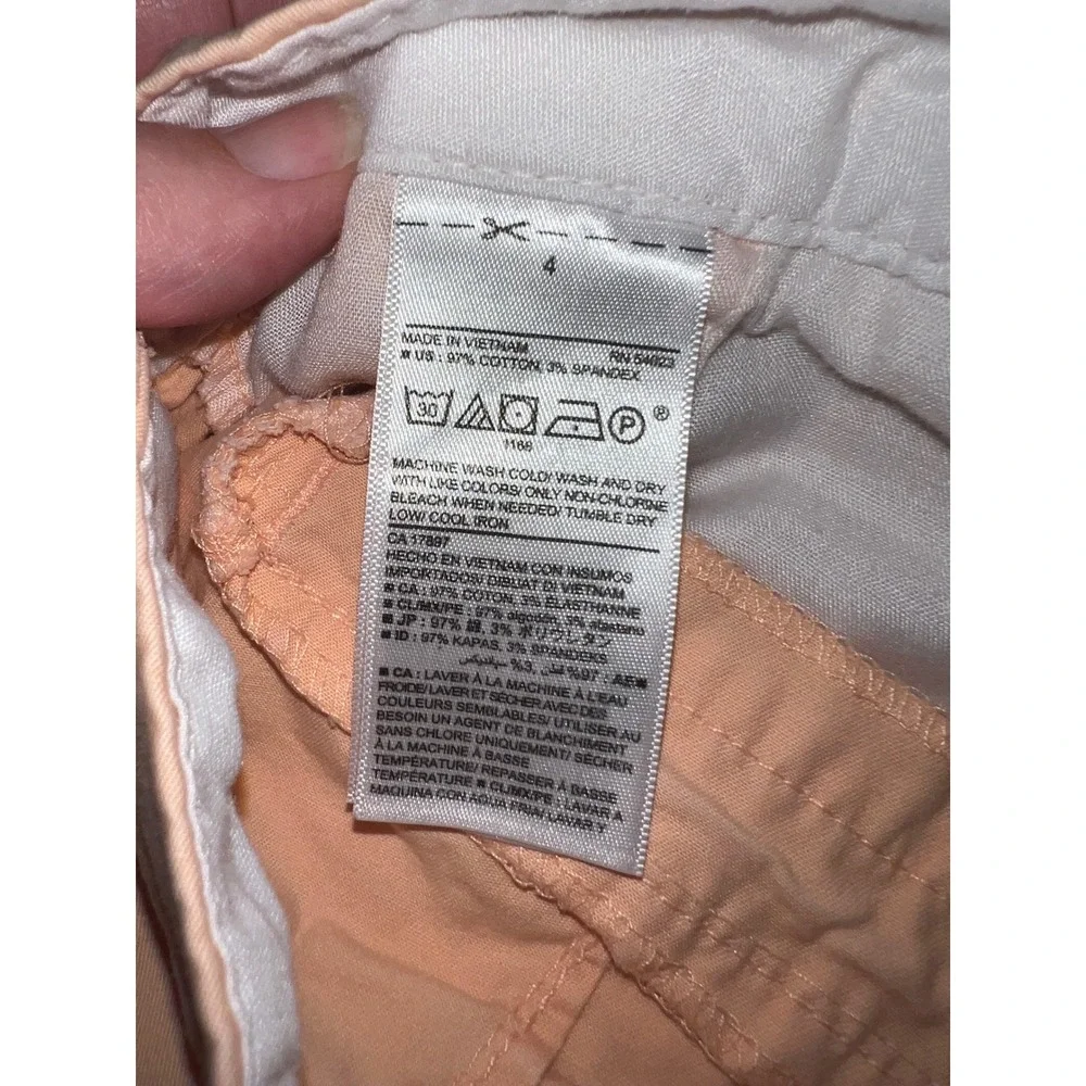 Old Navy Everyday Shorts Womens 4 Peach Apricot Chino Cotton Stretch Mid Rise